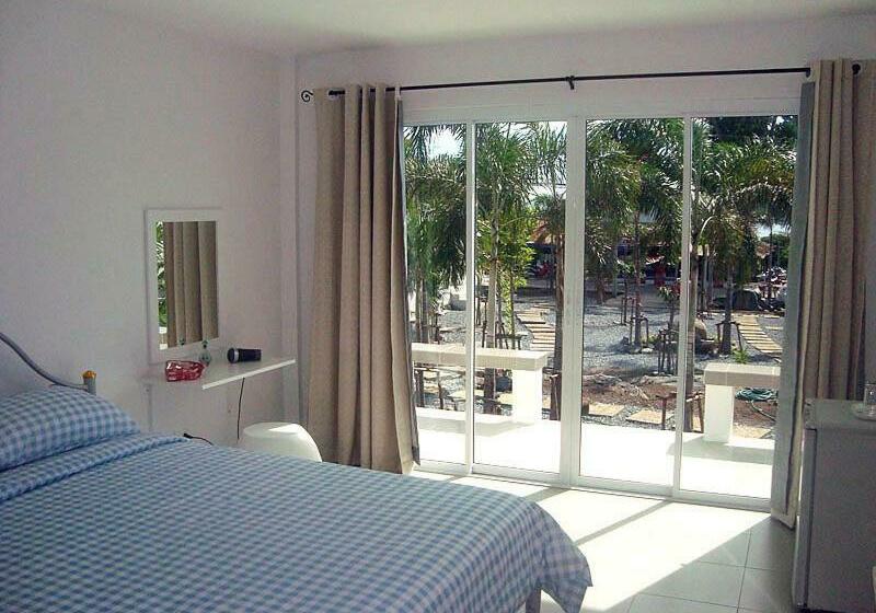 Бунгало Стандарт 2 Спальни, Charlie S Bungalows