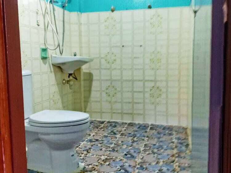 بانگلوی استاندارد, Charlie S Bungalows
