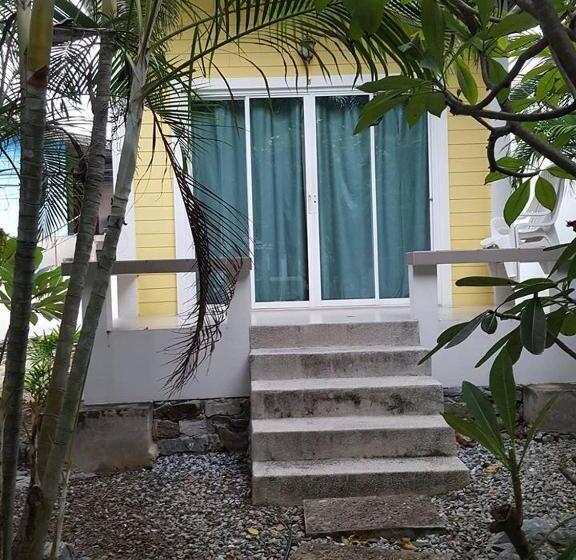 Бунгало Стандарт, Charlie S Bungalows