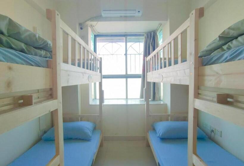 Ekonomiskt 4 bäddsrum, 都市小憩青旅