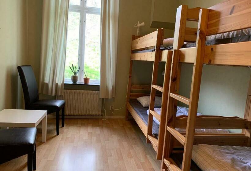 スタンダード４人部屋, Asa Vandrarhem