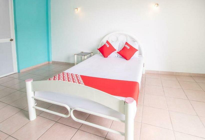 スタンダードルーム, OYO Hotel Estacion,José Cardel,Parque Central Revolución