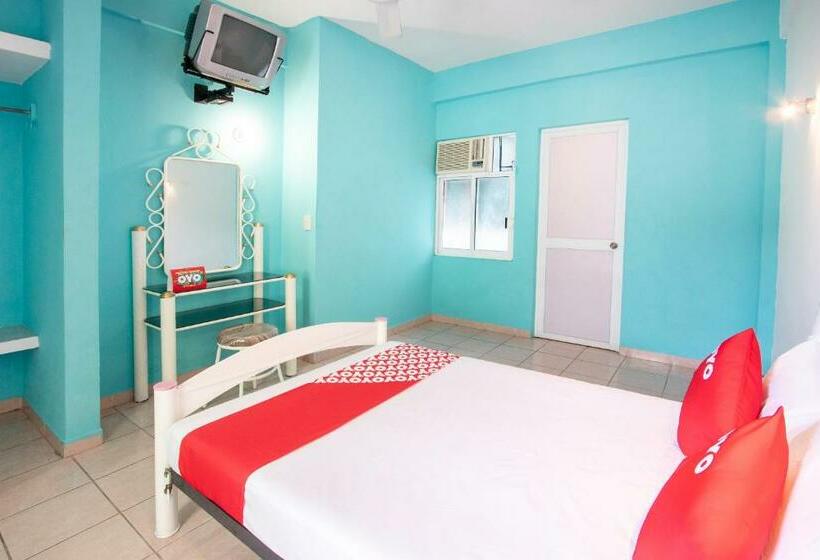 Номер Стандарт, OYO Hotel Estacion,José Cardel,Parque Central Revolución
