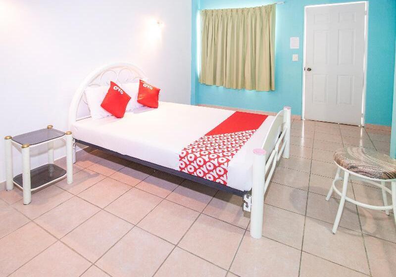 Номер Стандарт, OYO Hotel Estacion,José Cardel,Parque Central Revolución