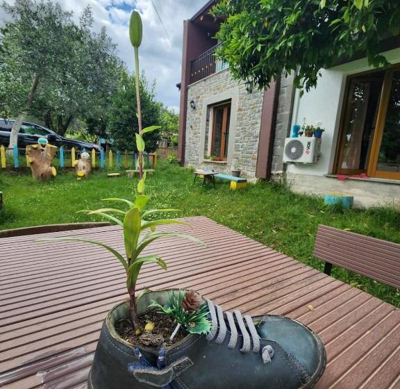 סוויטה עם טרסה, Villa Shuaipaj