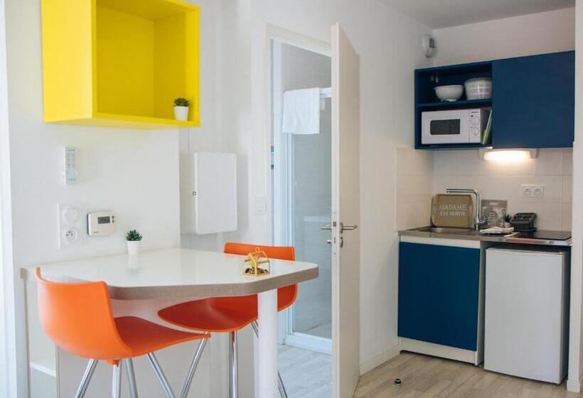 استودیوی سوپریور, Twenty Business Flats Nîmes Trigone