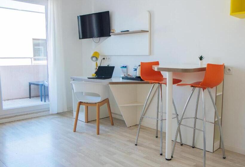 استودیوی سوپریور, Twenty Business Flats Nîmes Trigone