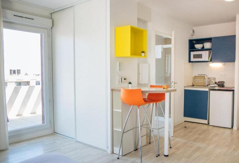 スーペリアスタジオ, Twenty Business Flats Nîmes Trigone