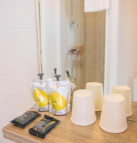 استودیوی سوپریور, Twenty Business Flats Nîmes Trigone