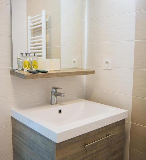 آپارتمان 1 خوابه, Twenty Business Flats Nîmes Trigone