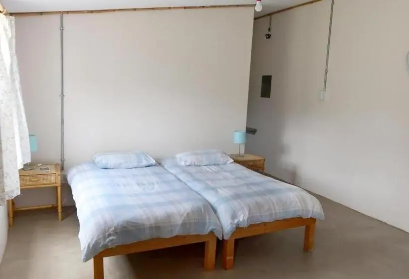 Economy Quadruple Room, De Bos Backpackers