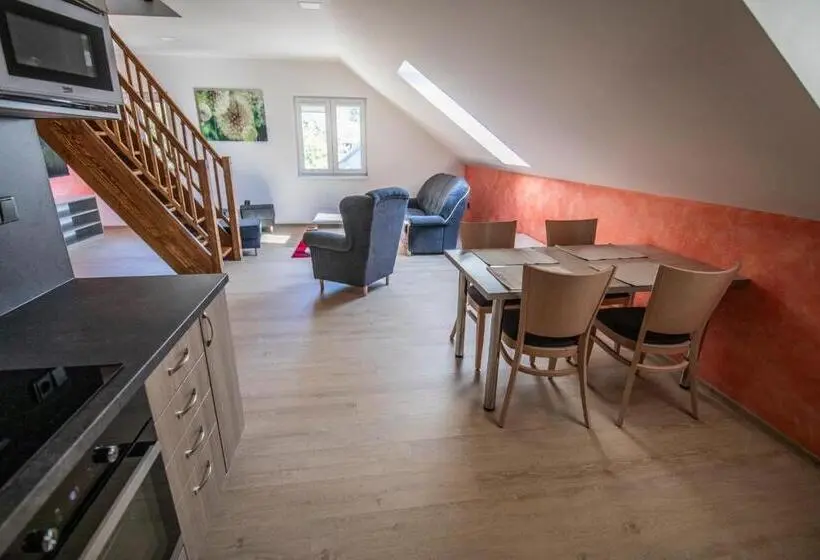 ドゥプレックスルーム, Apartmány Pod Jeřábem, šanov 67, červená Voda