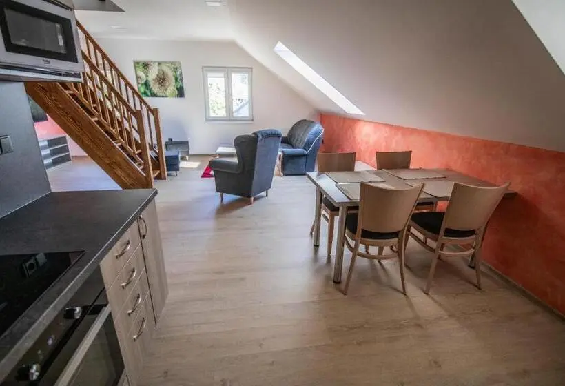 ドゥプレックスルーム, Apartmány Pod Jeřábem, šanov 67, červená Voda