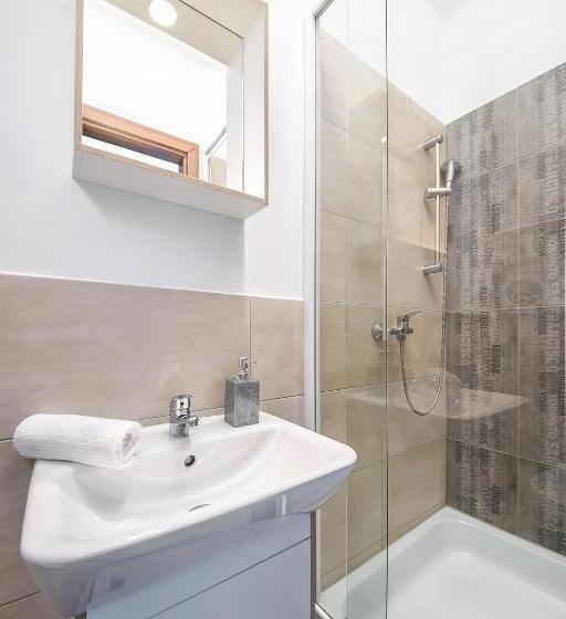 اتاق استاندارد, Kedves Vendégház