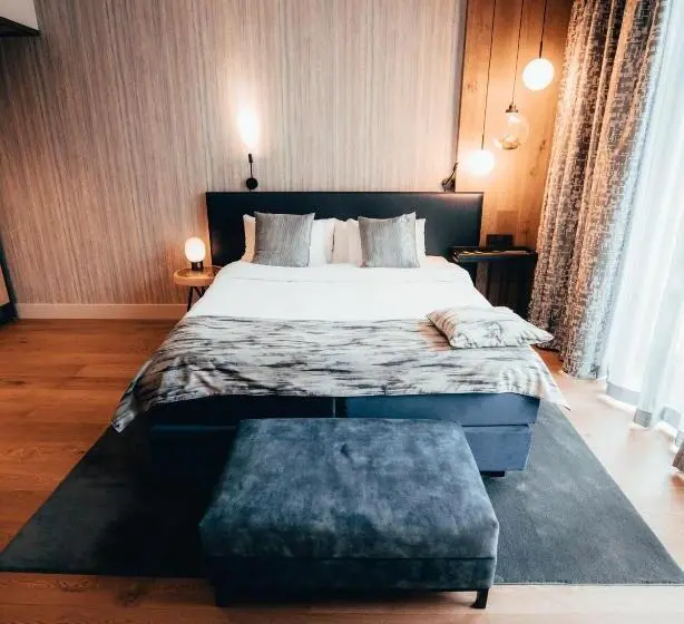 اتاق لوکس, Cityhotel Wood