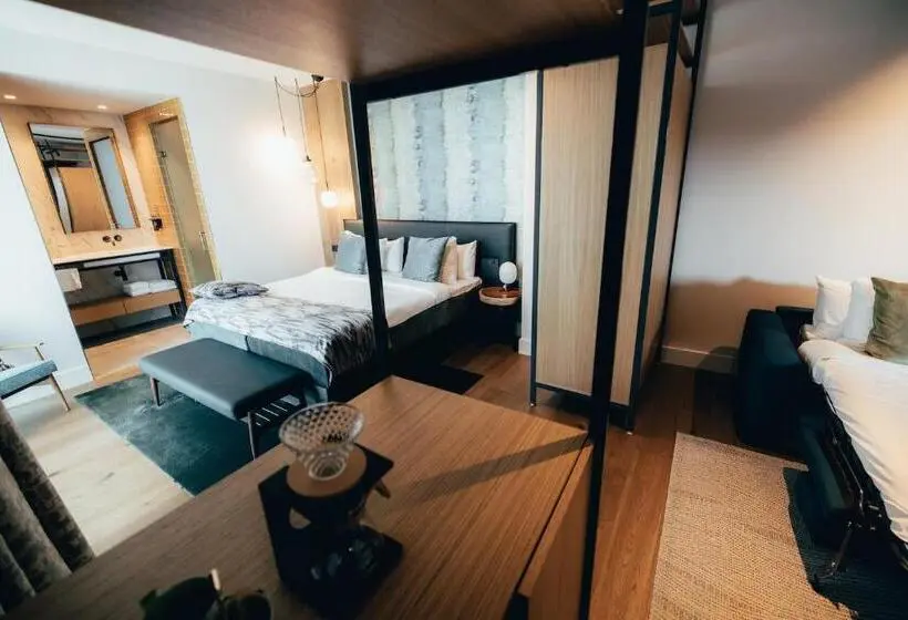 اتاق خانوادگی, Cityhotel Wood