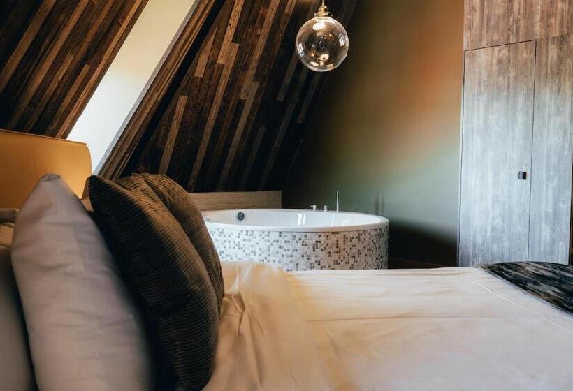 غرفة قياسية مزوَّدة بجاكوزي, Cityhotel Wood