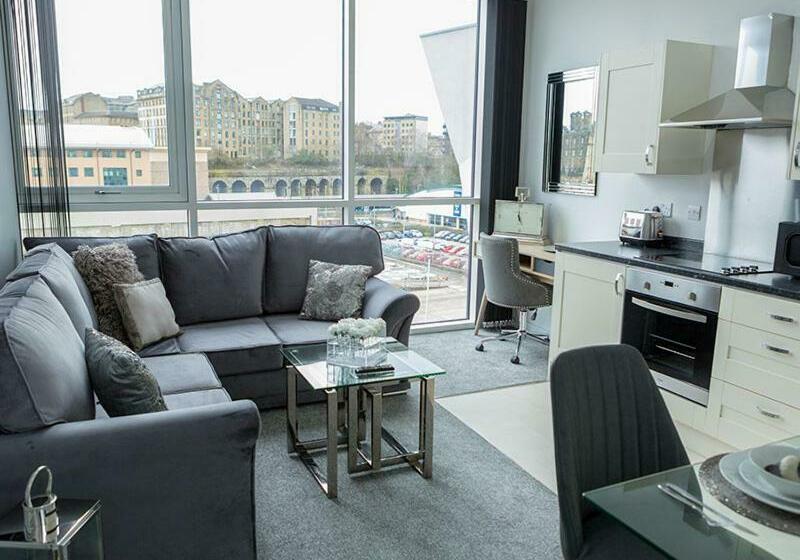 Апартаменты Superior 1 Спальня, Spire Accommodations Ltd