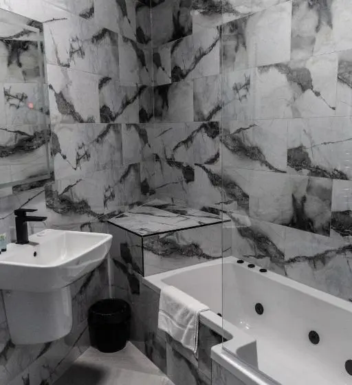 Apartament Deluxe 1 Dormitori, Spire Accommodations Ltd