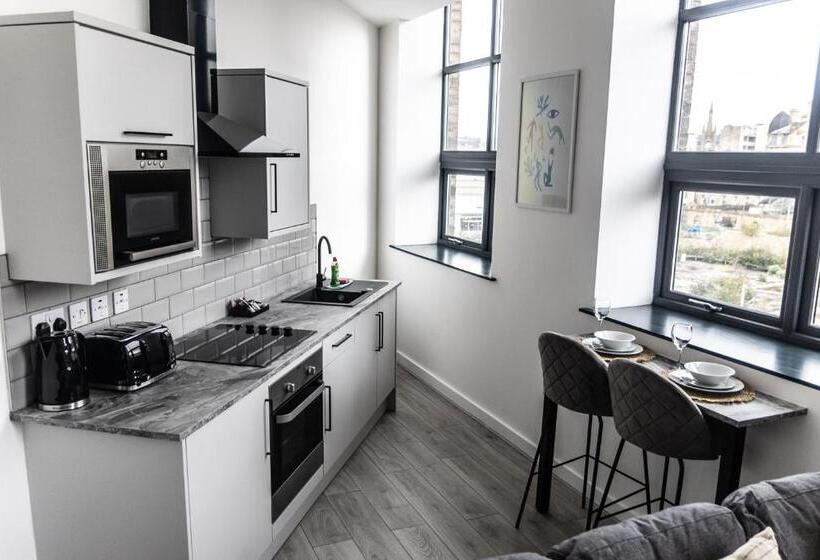 Апартаменты Deluxe 1 Спальня, Spire Accommodations Ltd