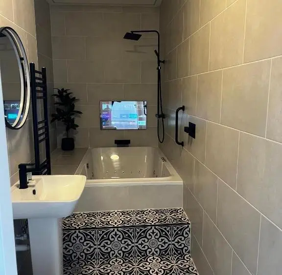 Apartament 2 Dormitoris, Spire Accommodations Ltd