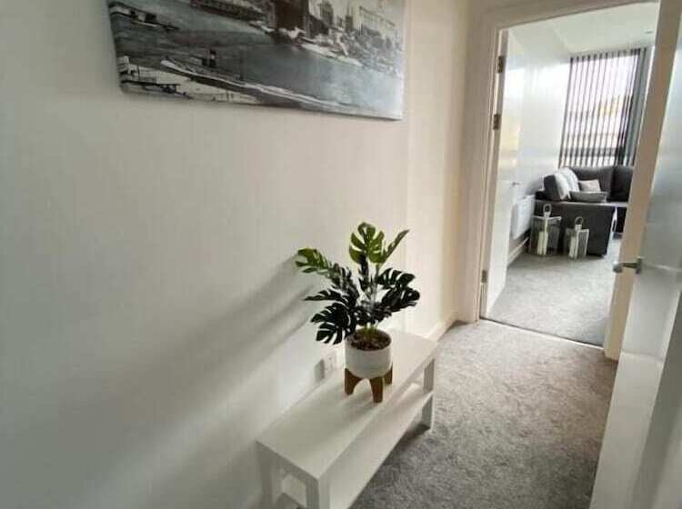 Апартаменты Superior 1 Спальня, Spire Accommodations Ltd