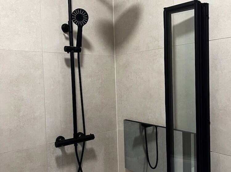 Апартаменты Deluxe 1 Спальня, Spire Accommodations Ltd