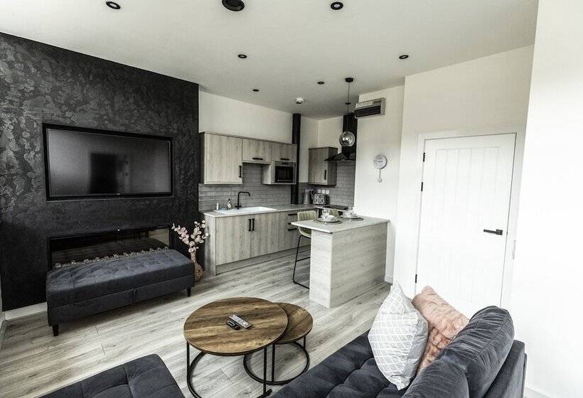 Апартаменты Deluxe 1 Спальня, Spire Accommodations Ltd