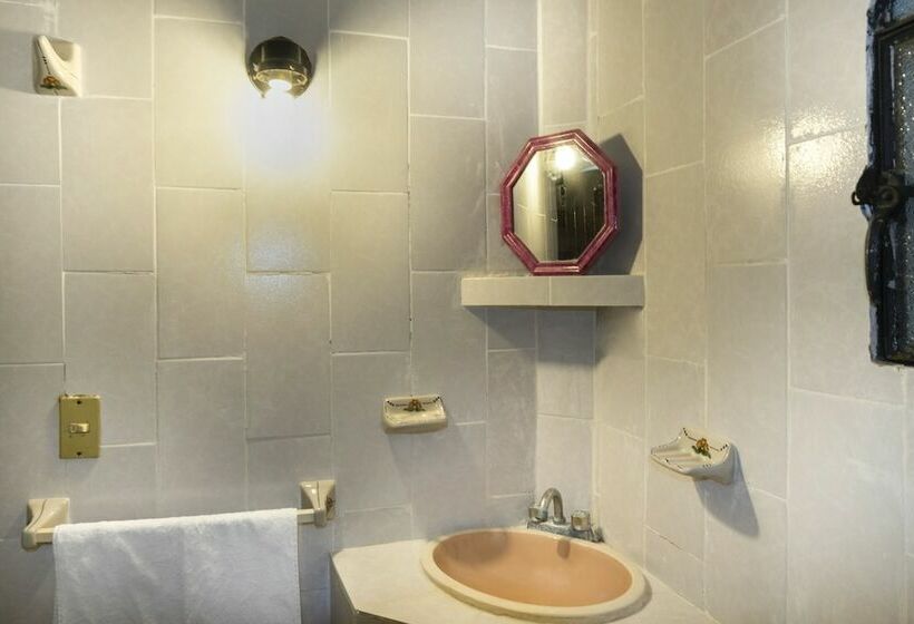 スタンダードルーム, Oyo Posada Astrud,cuetzalan