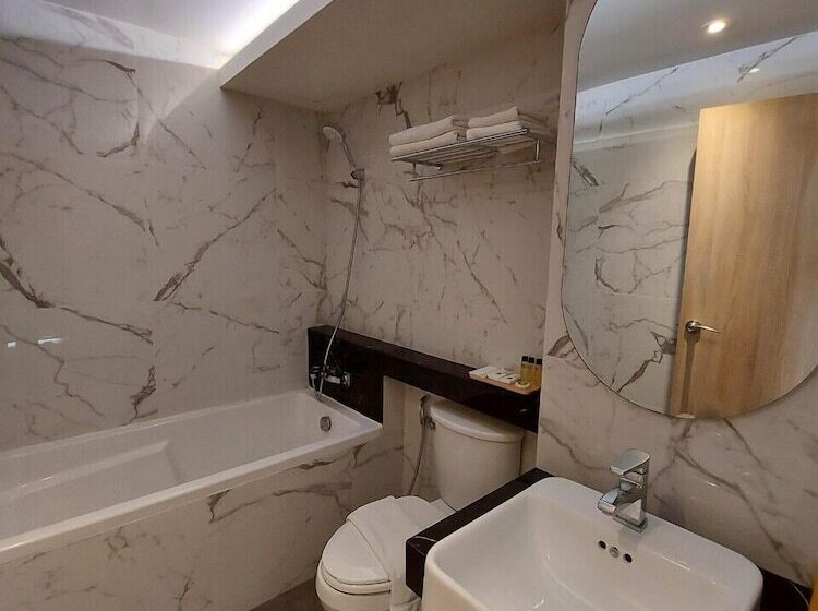 חדר דלוקס, Heaven Hotel Chachoengsao