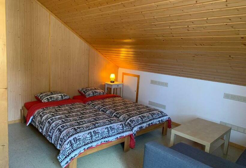 スタンダードルーム, Maison De Montagne De Bretaye Accès Par Le Train Arrêt Bouquetin