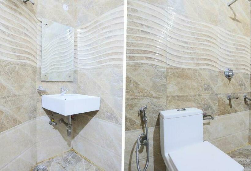 Трехместный Номер Классика, Oyo 65630  New Raj Kamal