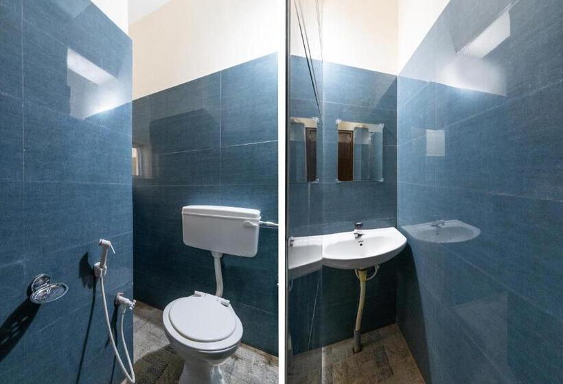 غرفة كلاسيكية ثلاثية, O Supriya Lodge