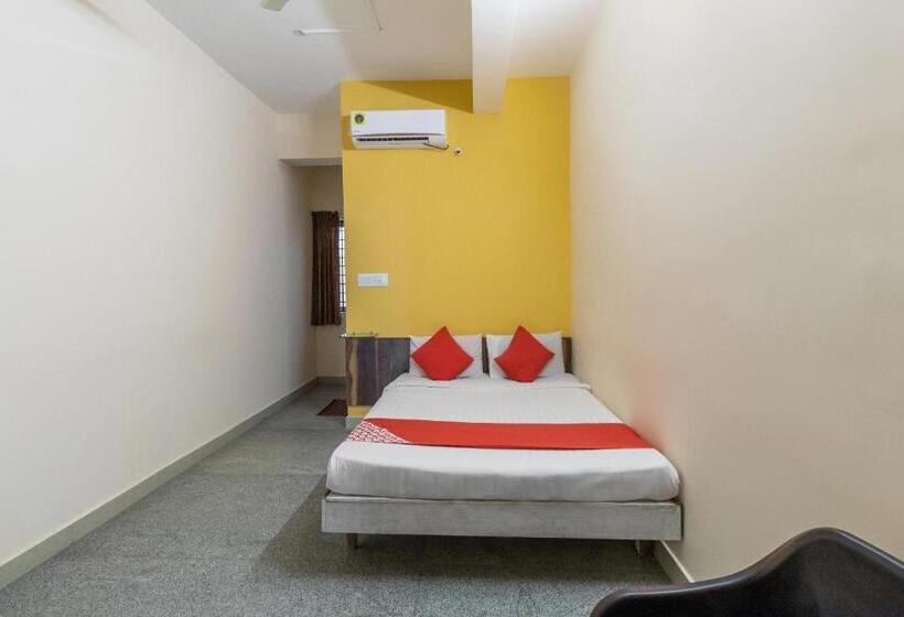 غرفة كلاسيكية ثلاثية, O Supriya Lodge