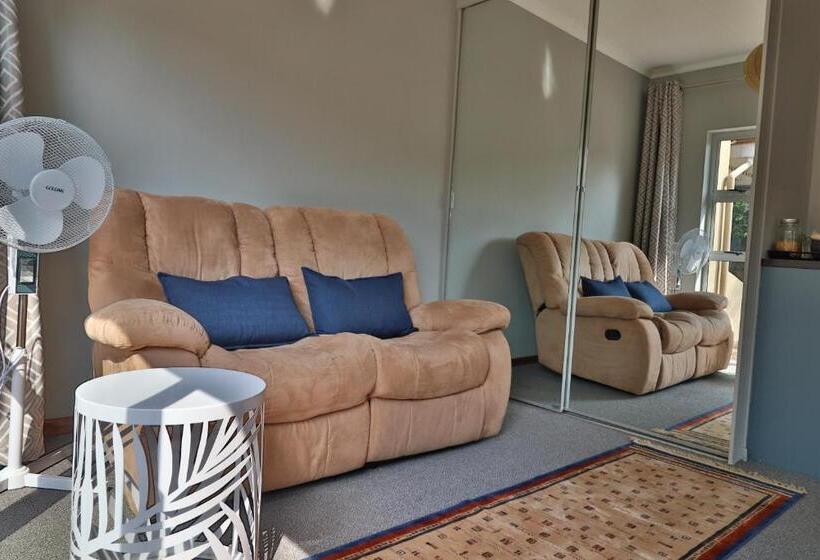 חדר דלוקס, Highway Gardens Guest House