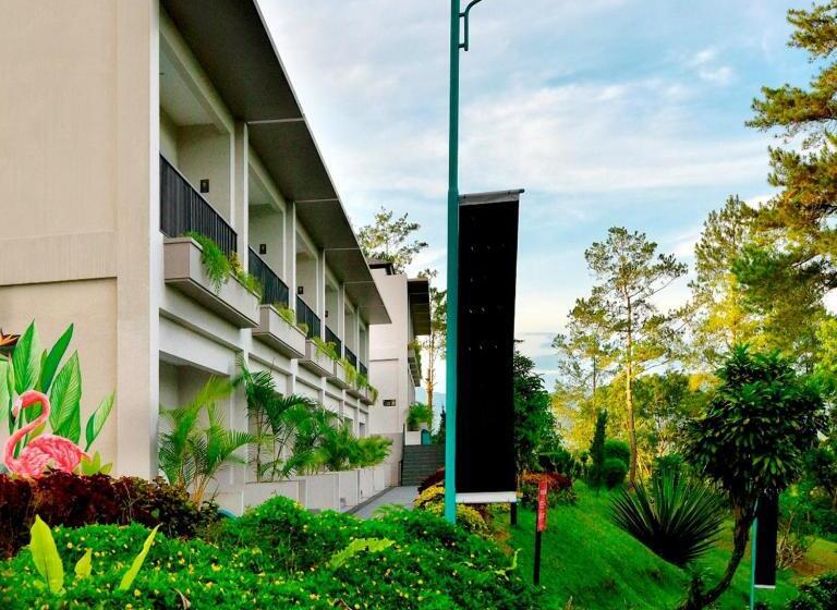 豪华房间, The Balcone Suites & Resort