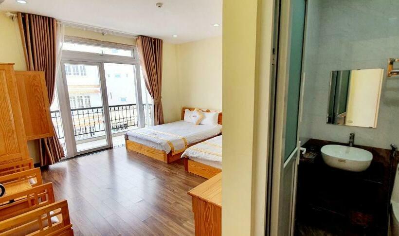 Balkonlu 4 kişilik Standart Oda, Dalamoon