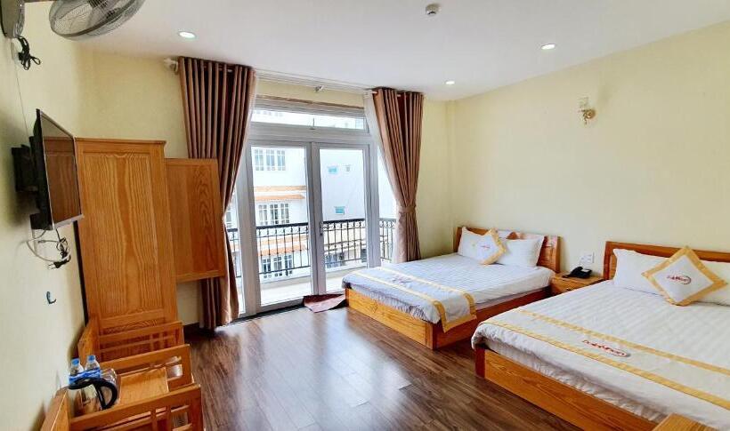 Balkonlu 4 kişilik Standart Oda, Dalamoon