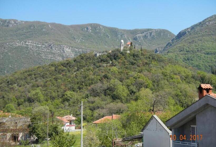 اتاق استاندارد سه نفره, Guest House Villa živanović