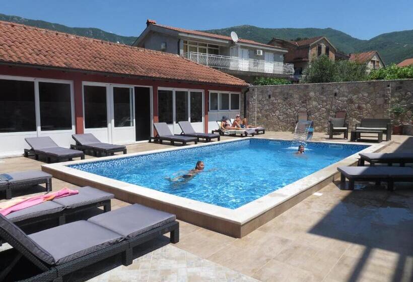 اتاق استاندارد سه نفره, Guest House Villa živanović