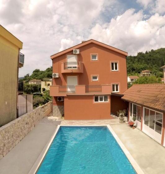 آپارتمان 1 خوابه همکف, Guest House Villa živanović