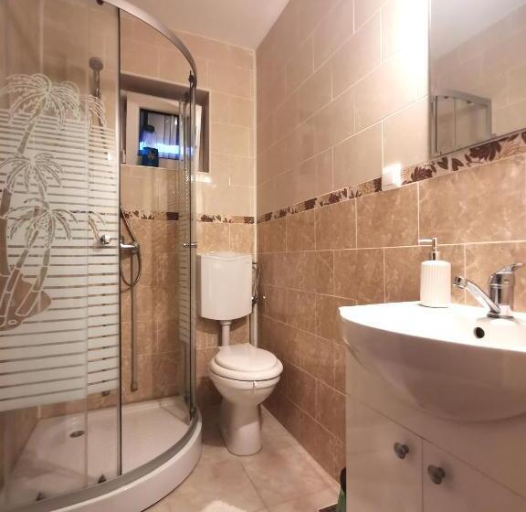 Cameră Triplă Standard, Tamara House