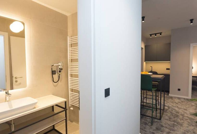 סוויטה, Manda Heritage