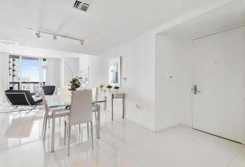 オーシャンビューデラックススイート, Icon Brickell Residences