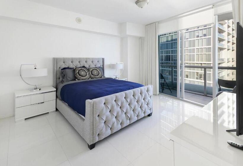带海景的复工套房, Icon Brickell Residences