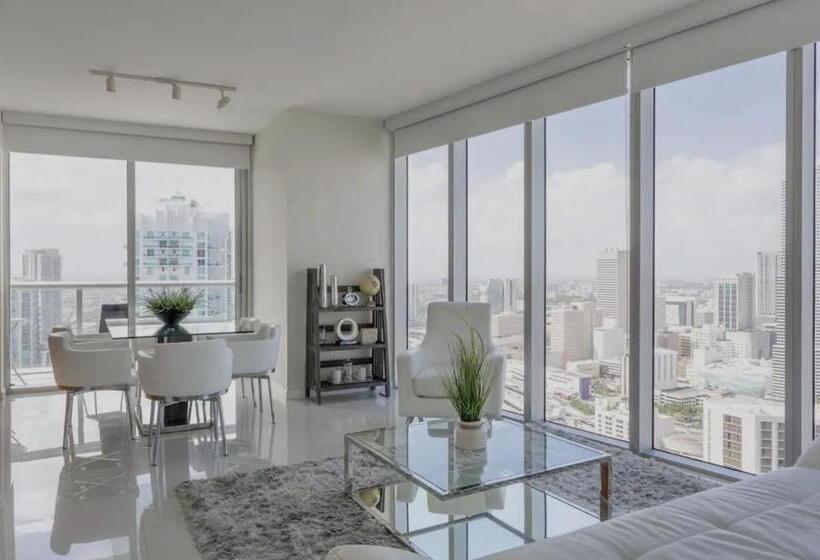 オーシャンビュースーペリアースイート, Icon Brickell Residences