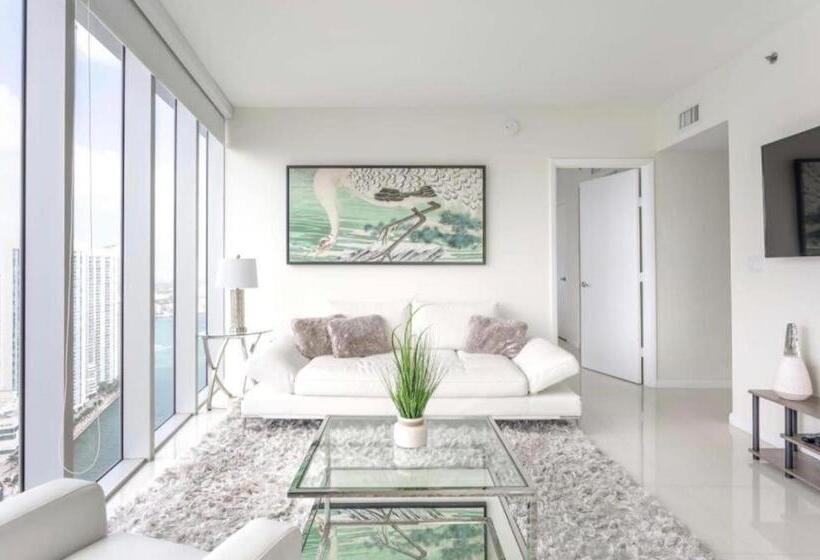 高级套房带海景, Icon Brickell Residences