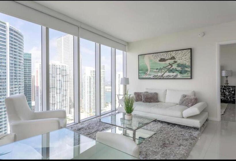 オーシャンビュースーペリアースイート, Icon Brickell Residences