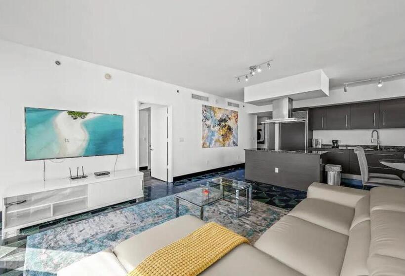 キングサイズベッドのスイートルーム, Icon Brickell Residences