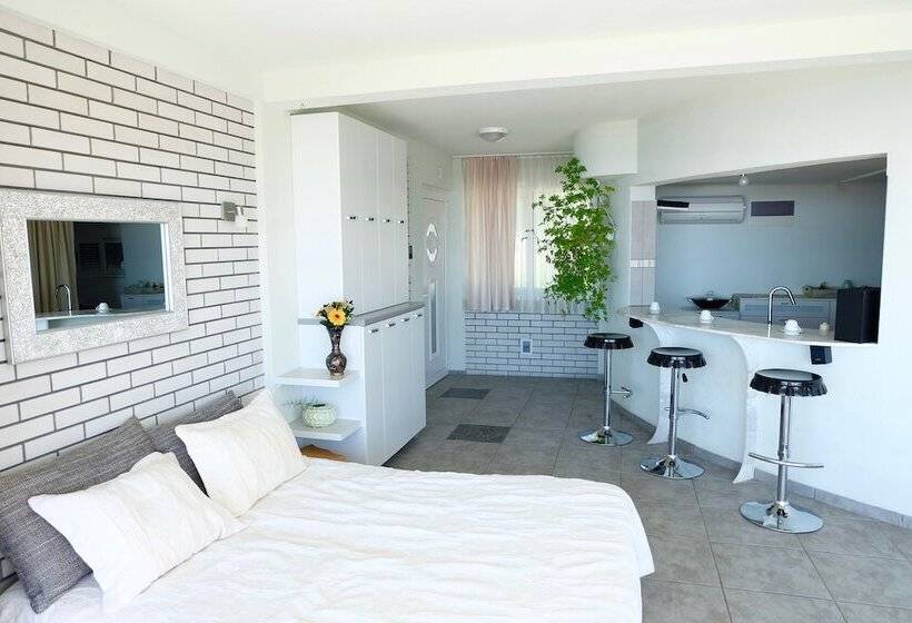 استودیو لوکس با چشمانداز دریا, Apartments And Rooms Villa Santa Vita